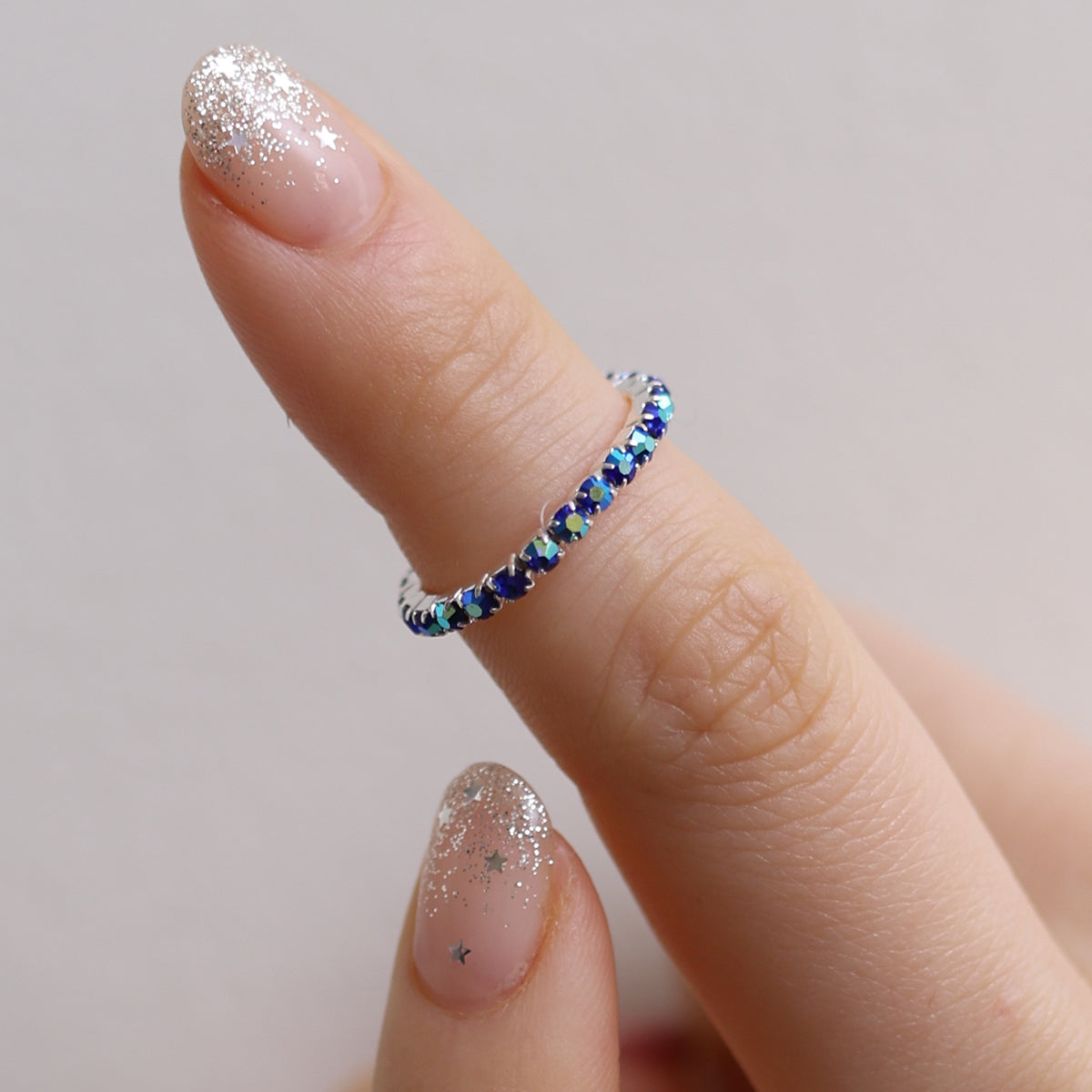 Stretchable tennis chain ring