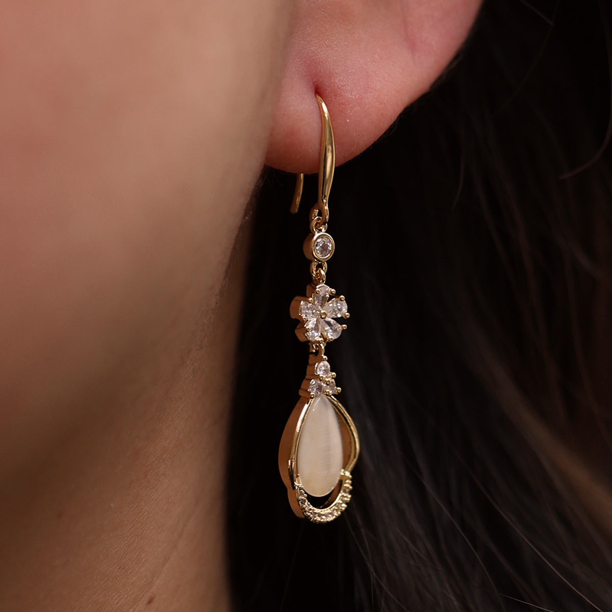 Mother of pearl hook drop earrings