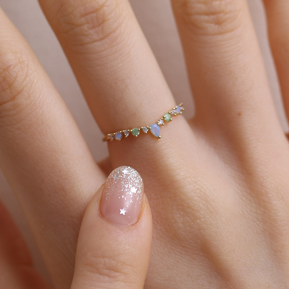 V-Curve Gemstone Ring
