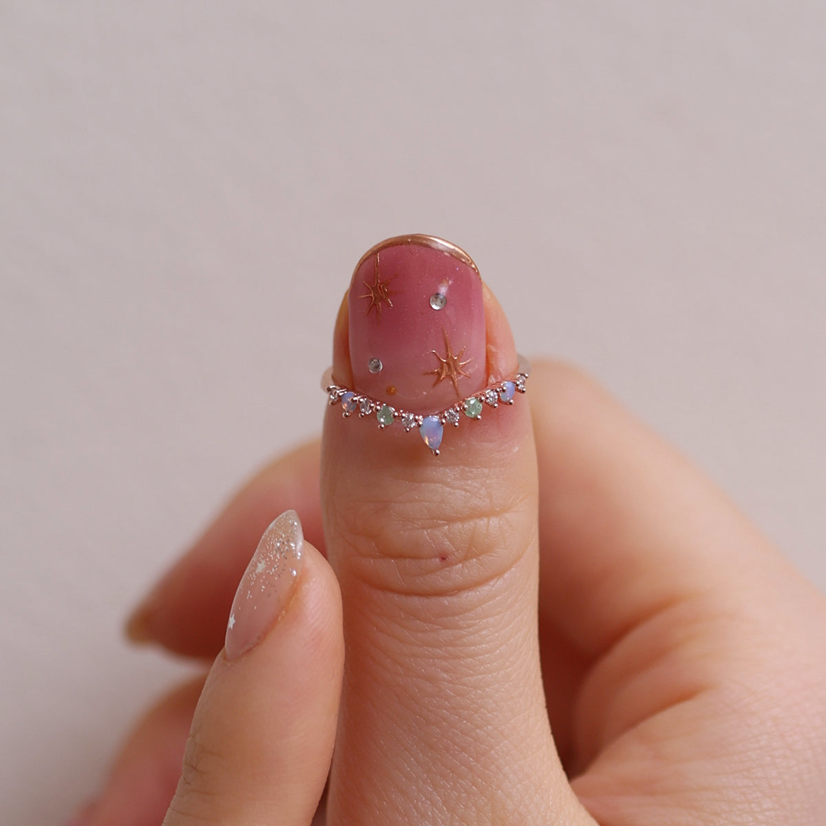 V-Curve Gemstone Ring