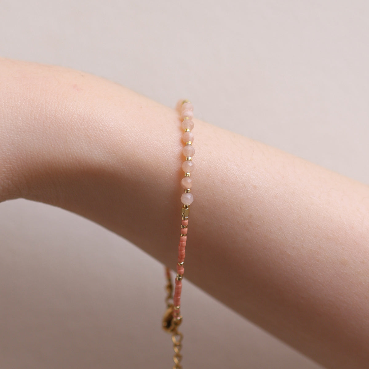 Rose quartz beaded bracelet