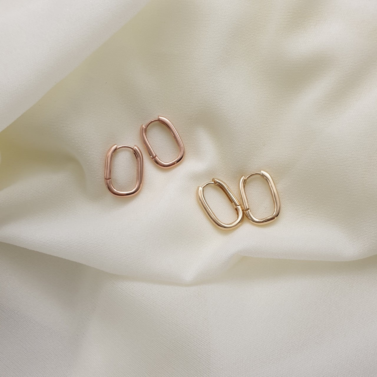 Bold one touch earrings