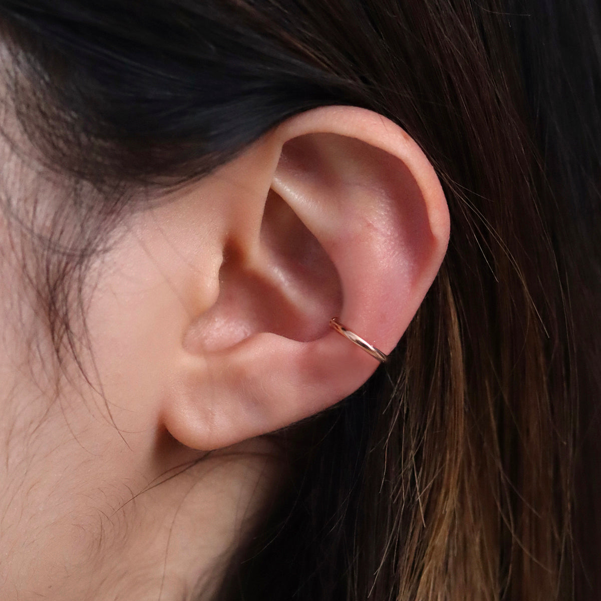 Simple line ear cuff