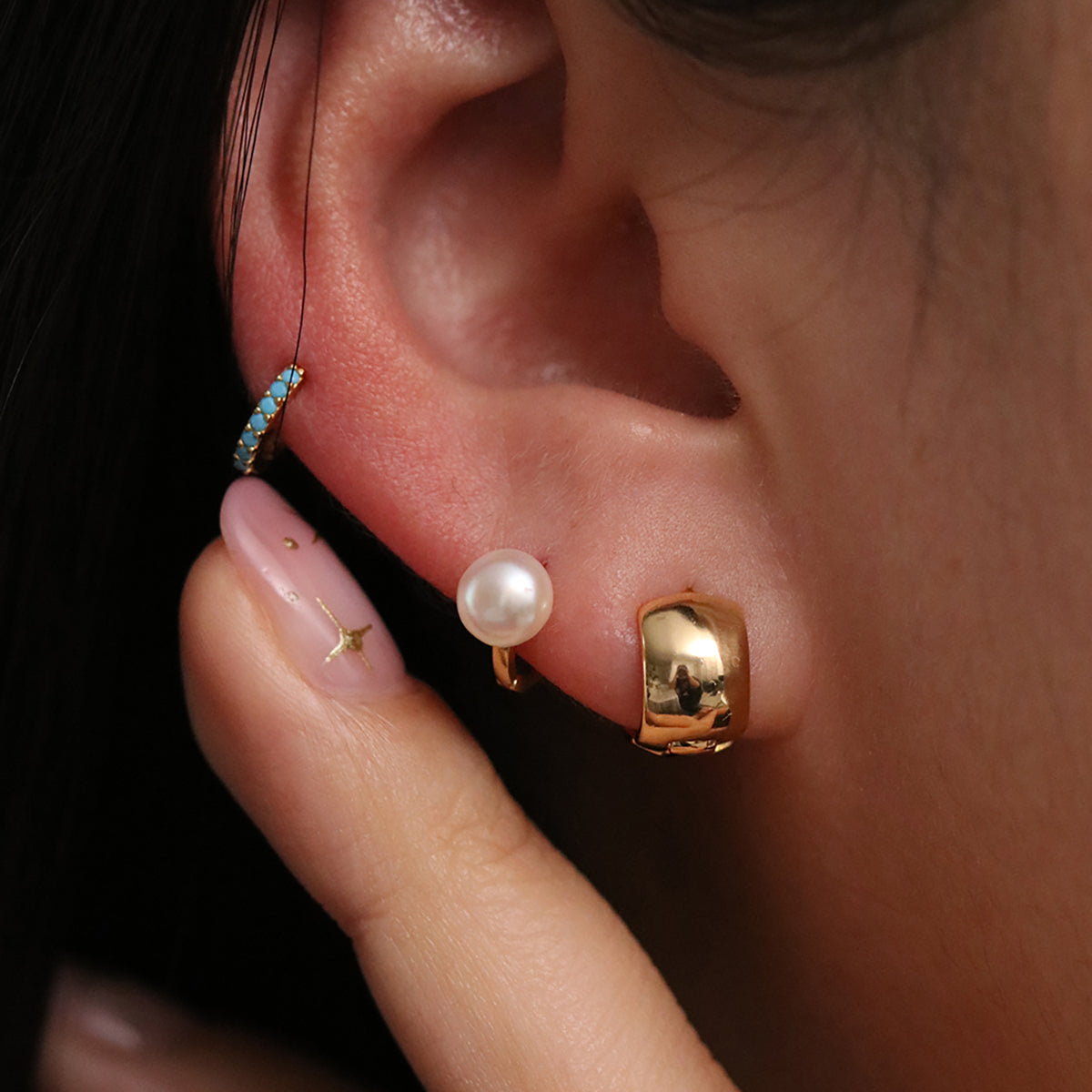 Fresh Water Pearl Huggie Earring