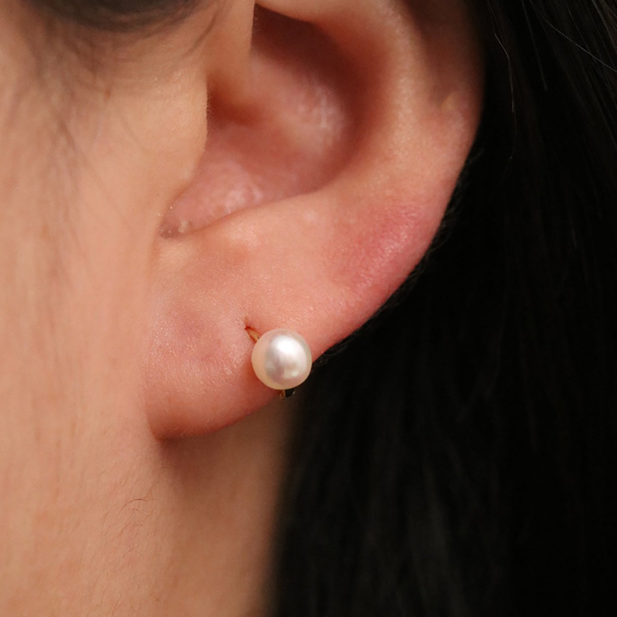 Fresh Water Pearl Huggie Earring