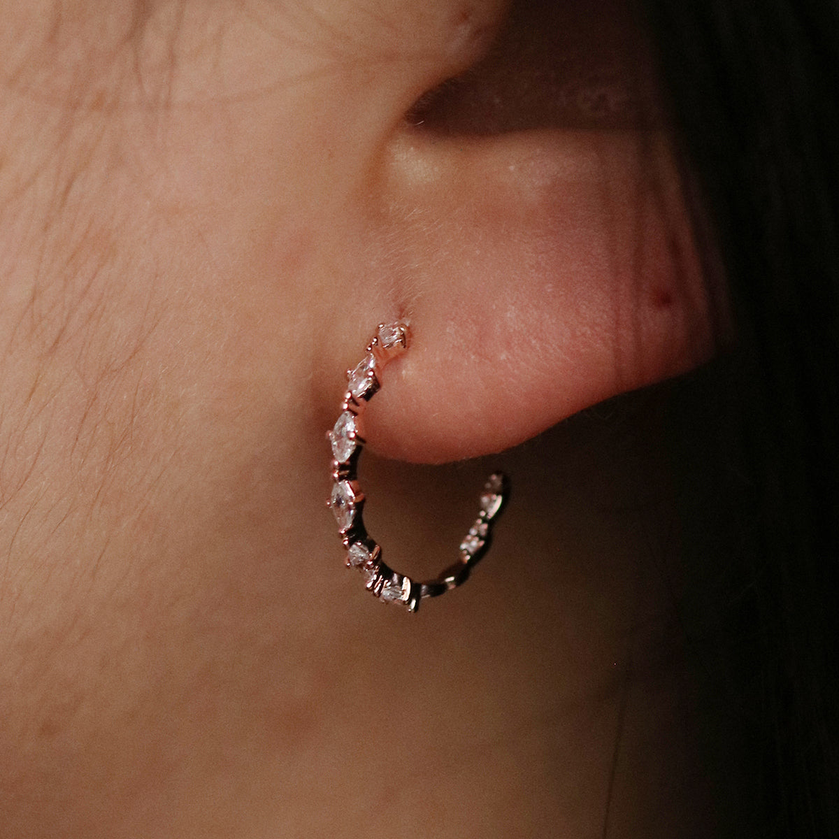 Relay cubic semi-hoop earrings