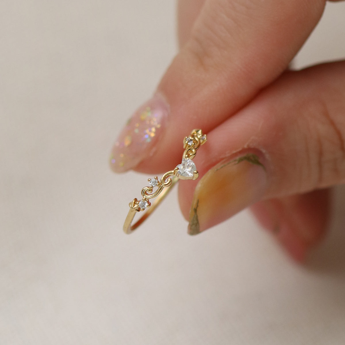 Elegant heart ring