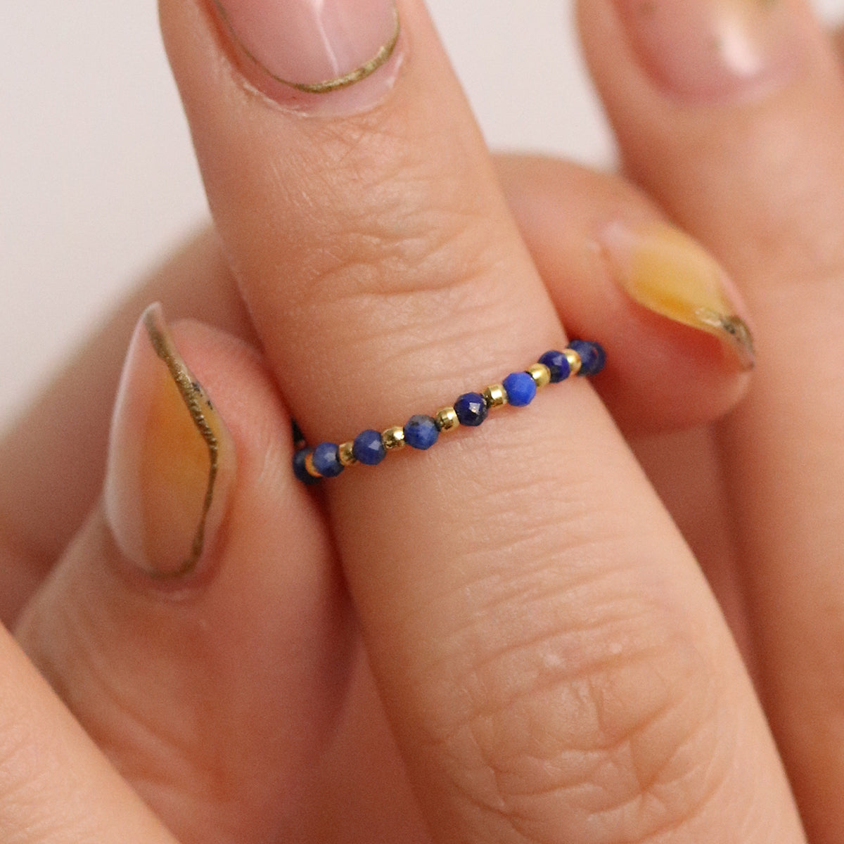 Stretched gemstone ring