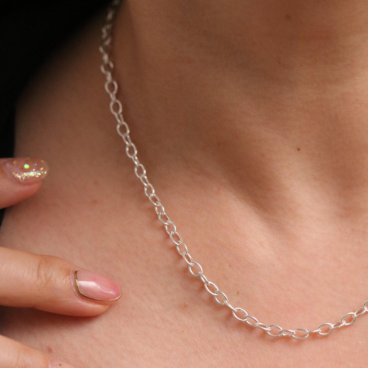 Medium oval chain necklace