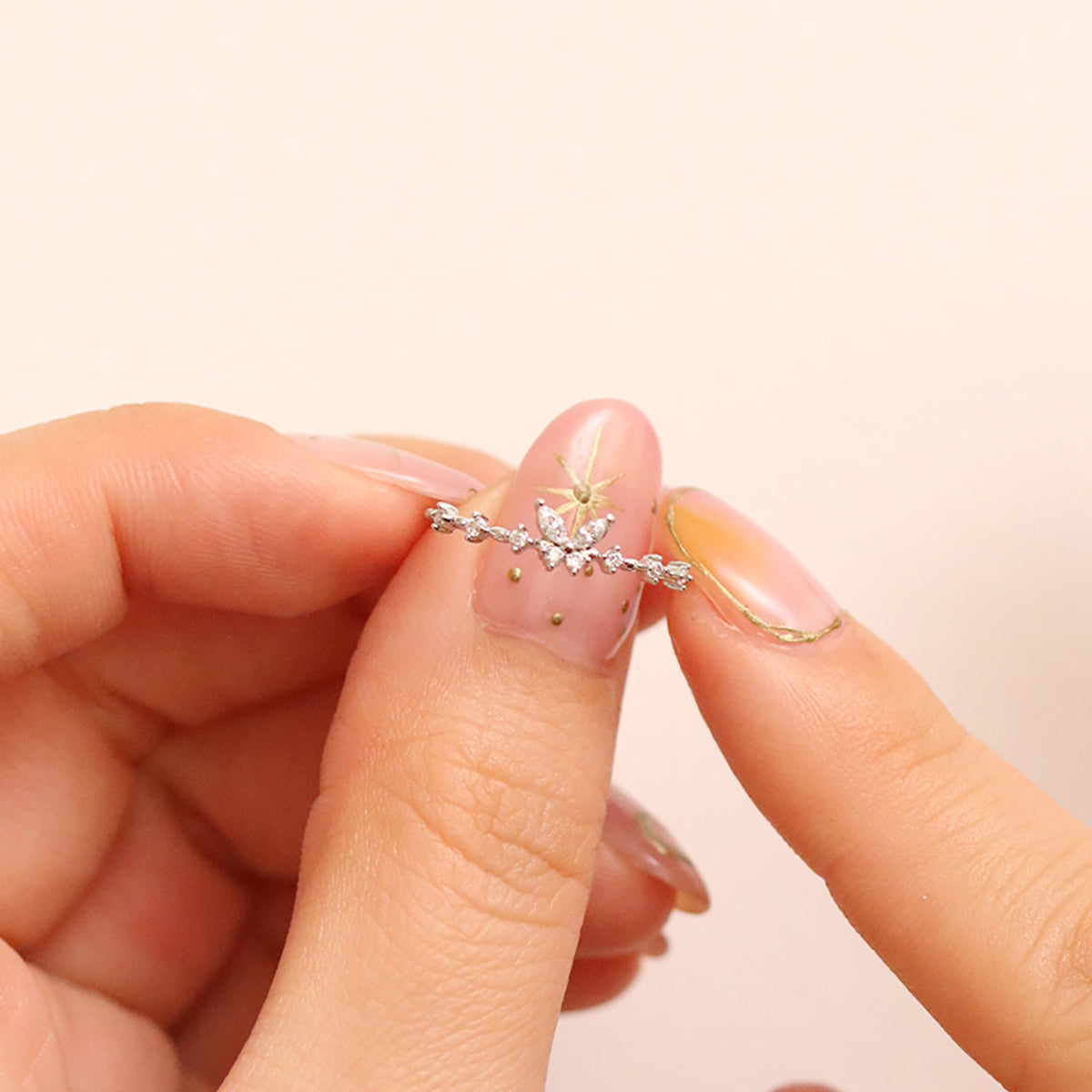 Cubic butterfly ring