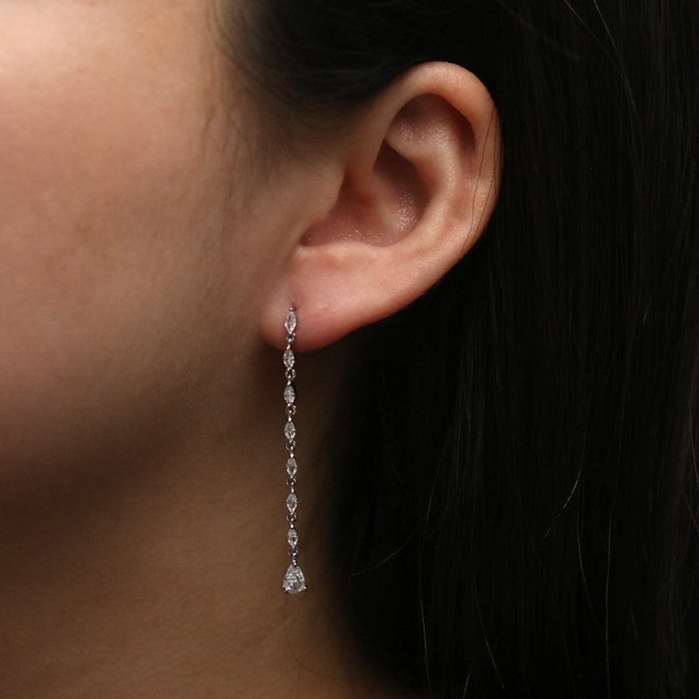 Tear drop cubic earrings