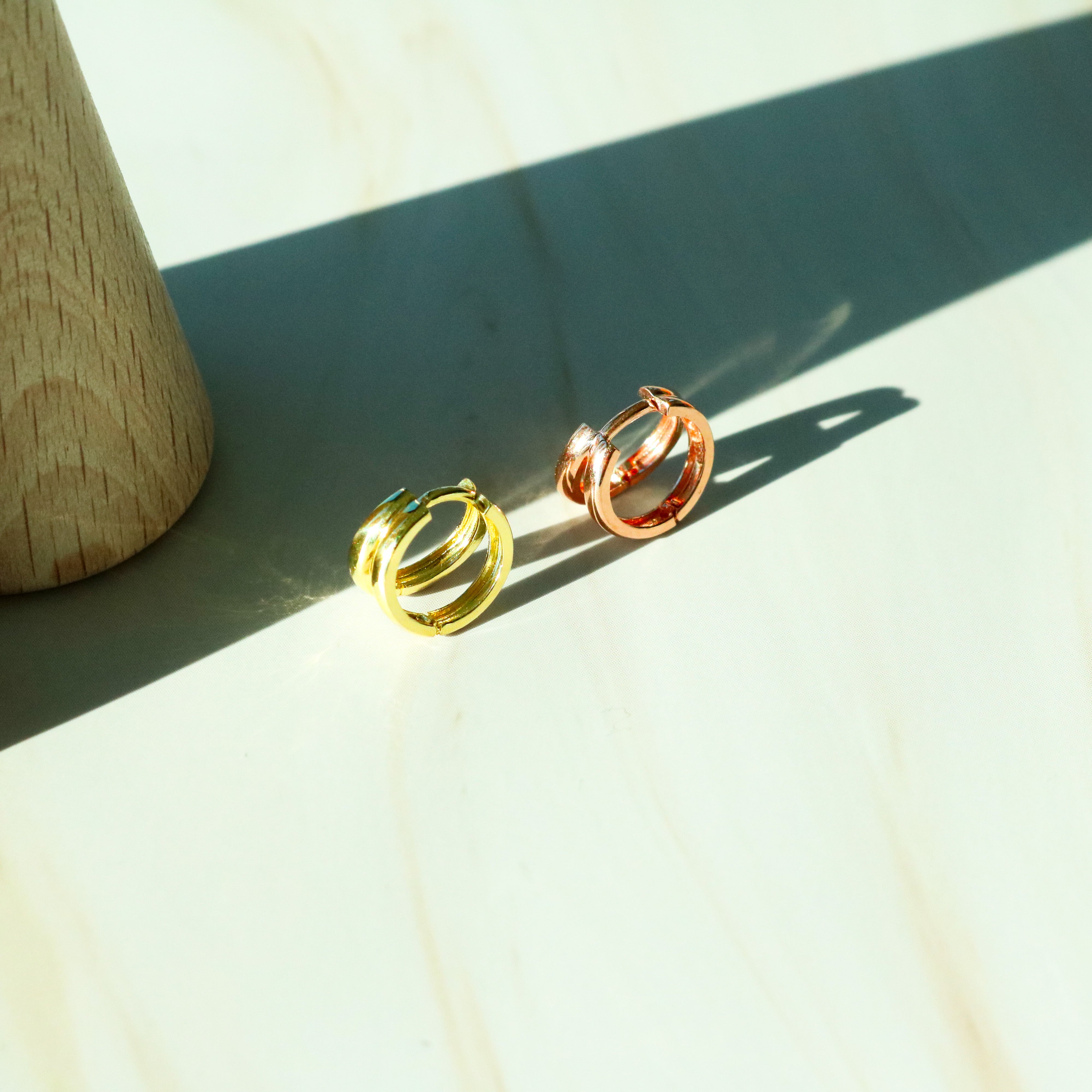 Double line huggie earring