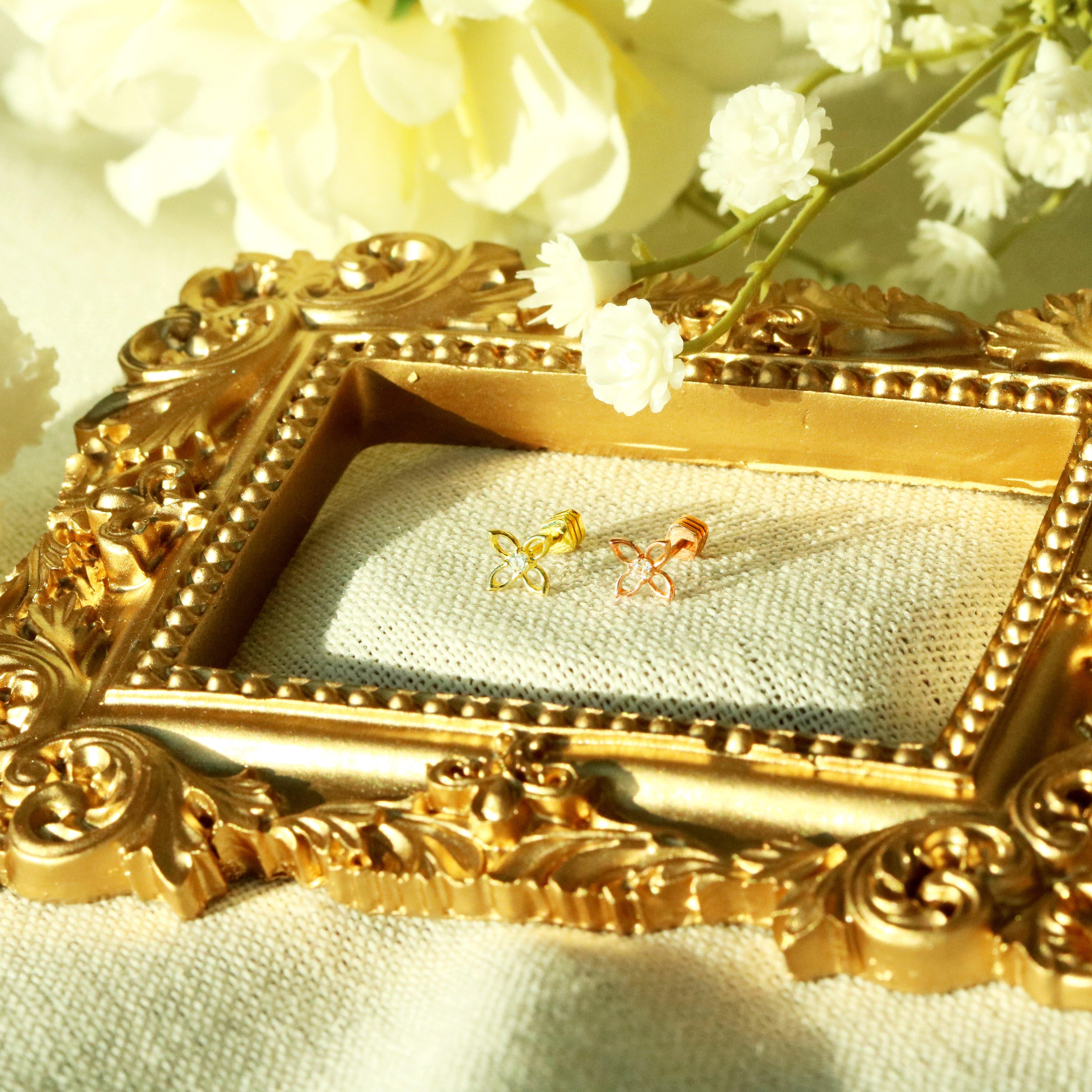 White flower barbell - NABILONDON